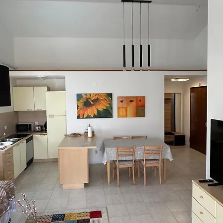 Lucija Apartment *